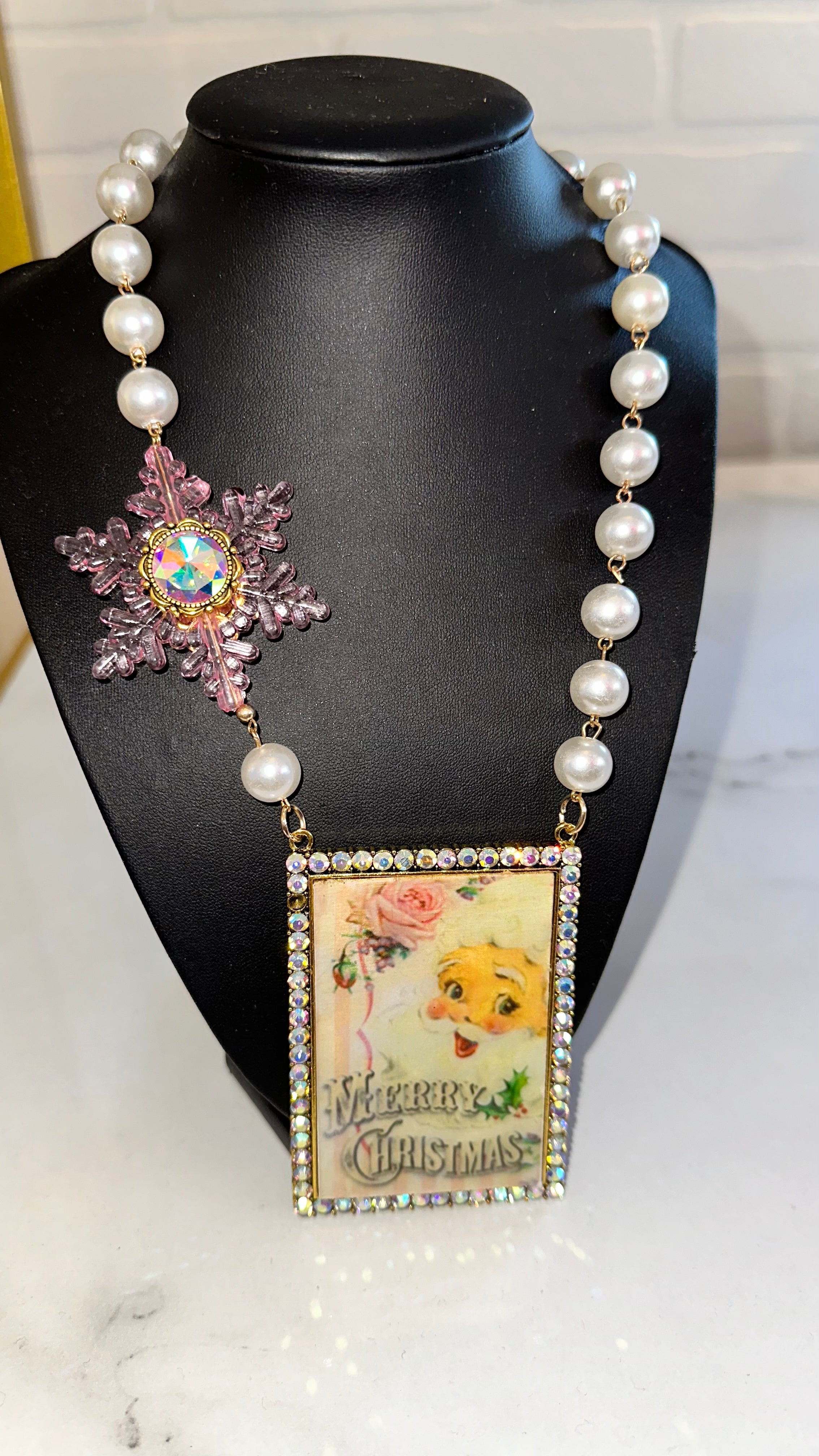 Vintage Santa Faux Pearl Necklace