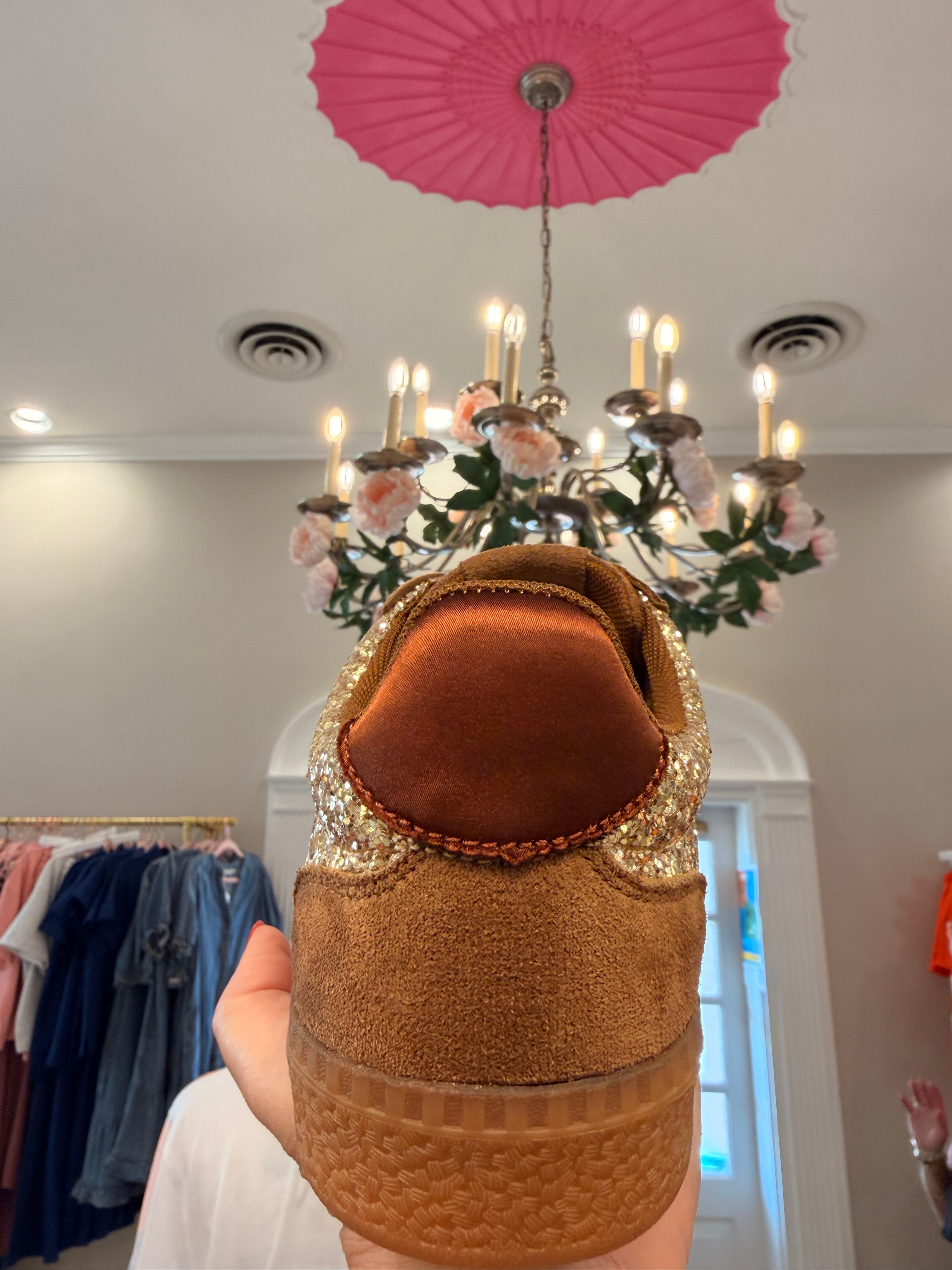 Corkys Heads Up Chestnut Glitter