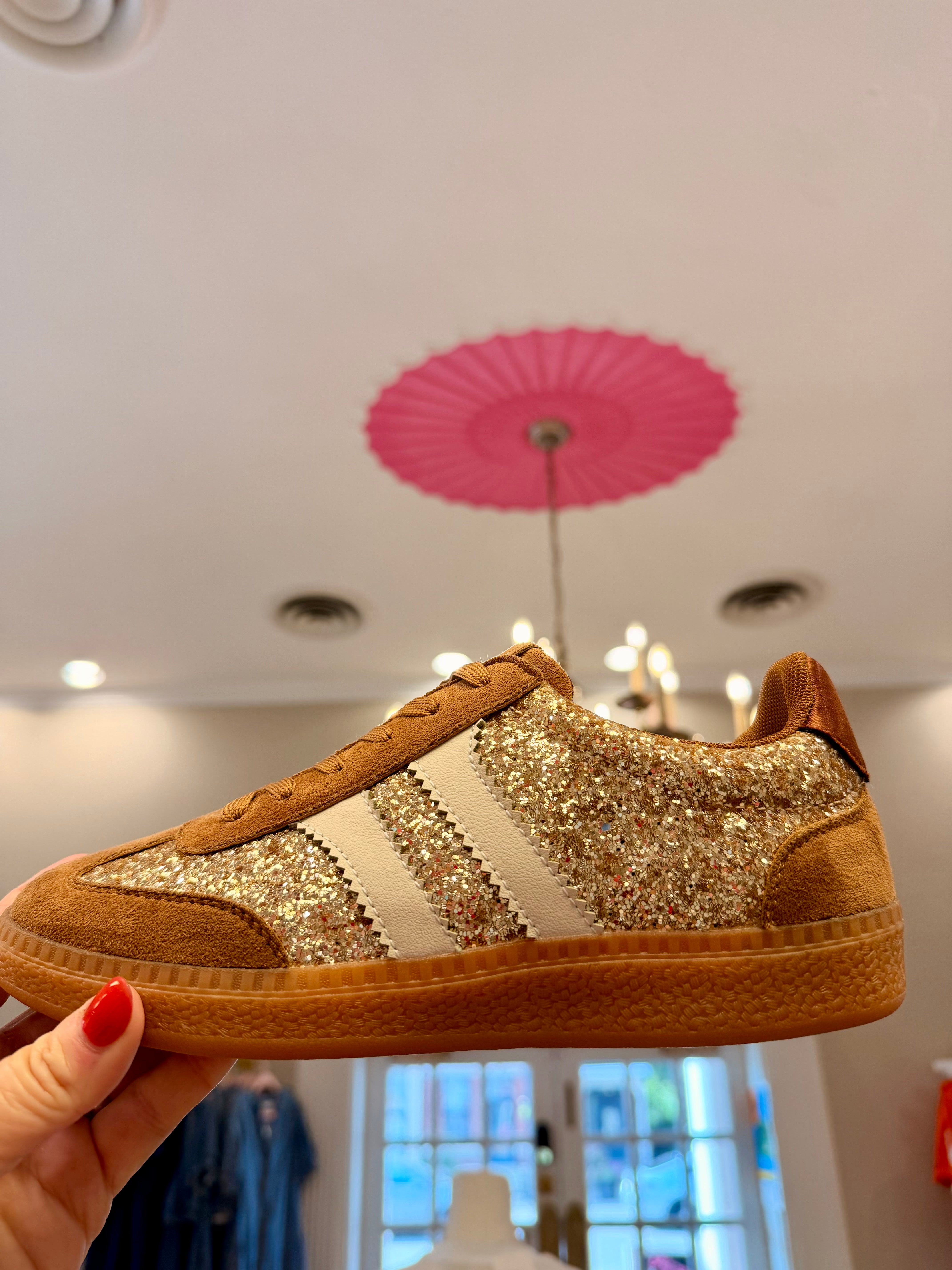 Corkys Heads Up Chestnut Glitter