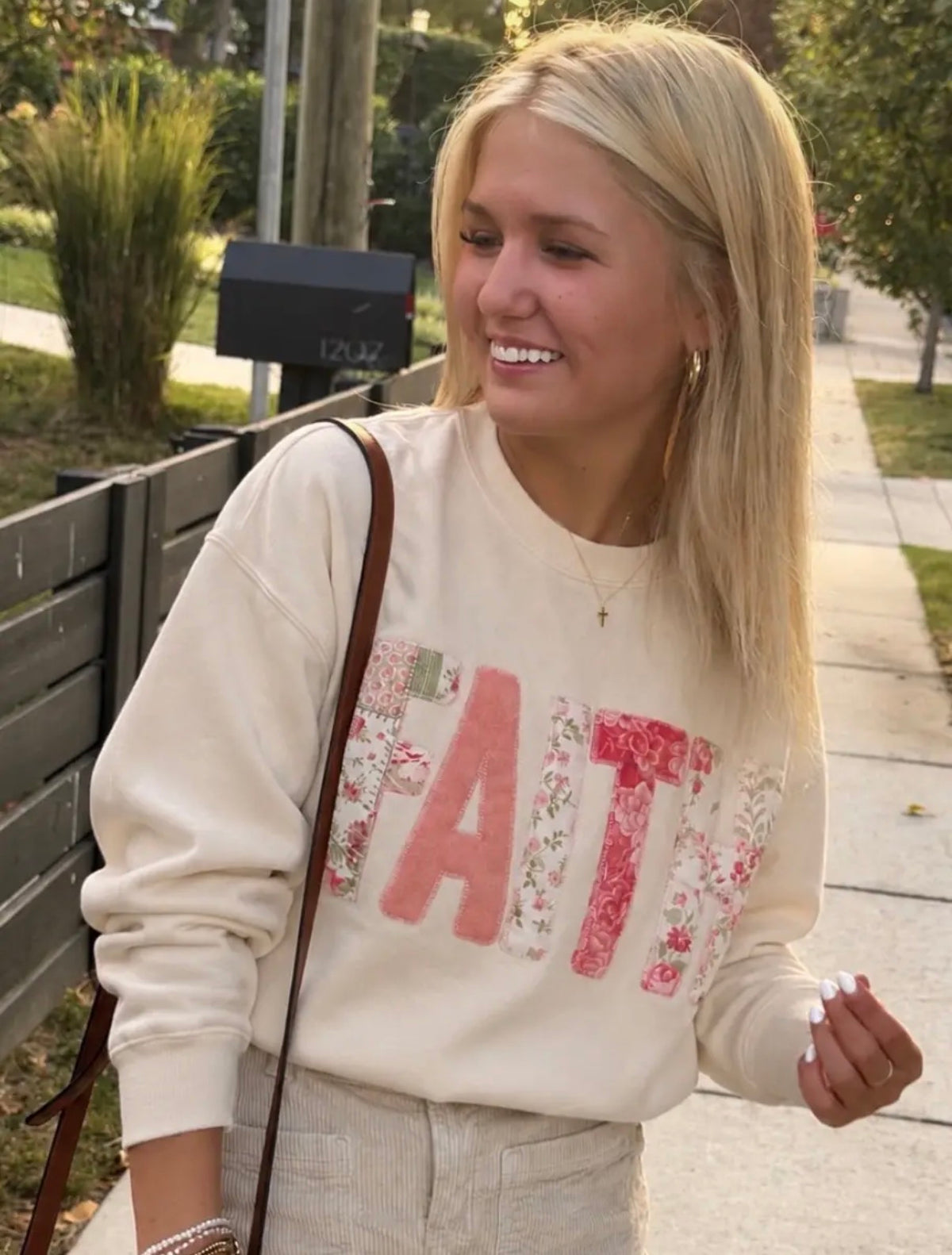 FAITH Embroidered Crewneck